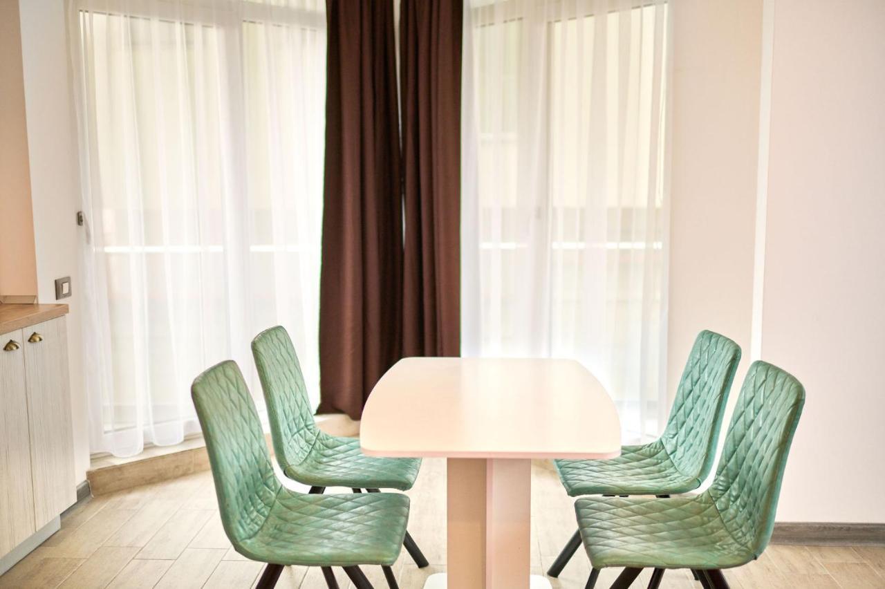 Fancy Apartment In Spa N Pool Beach Resort Mamaia Exteriör bild