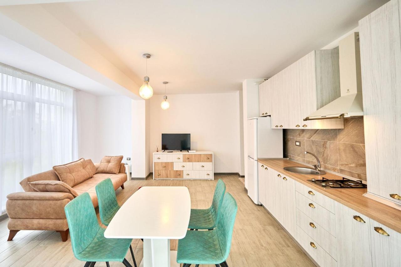 Fancy Apartment In Spa N Pool Beach Resort Mamaia Exteriör bild