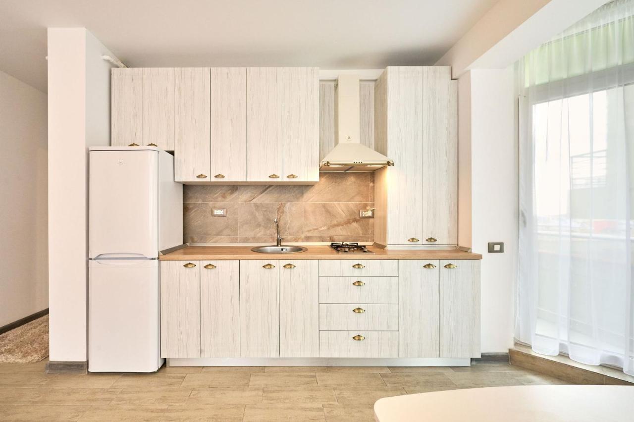 Fancy Apartment In Spa N Pool Beach Resort Mamaia Exteriör bild