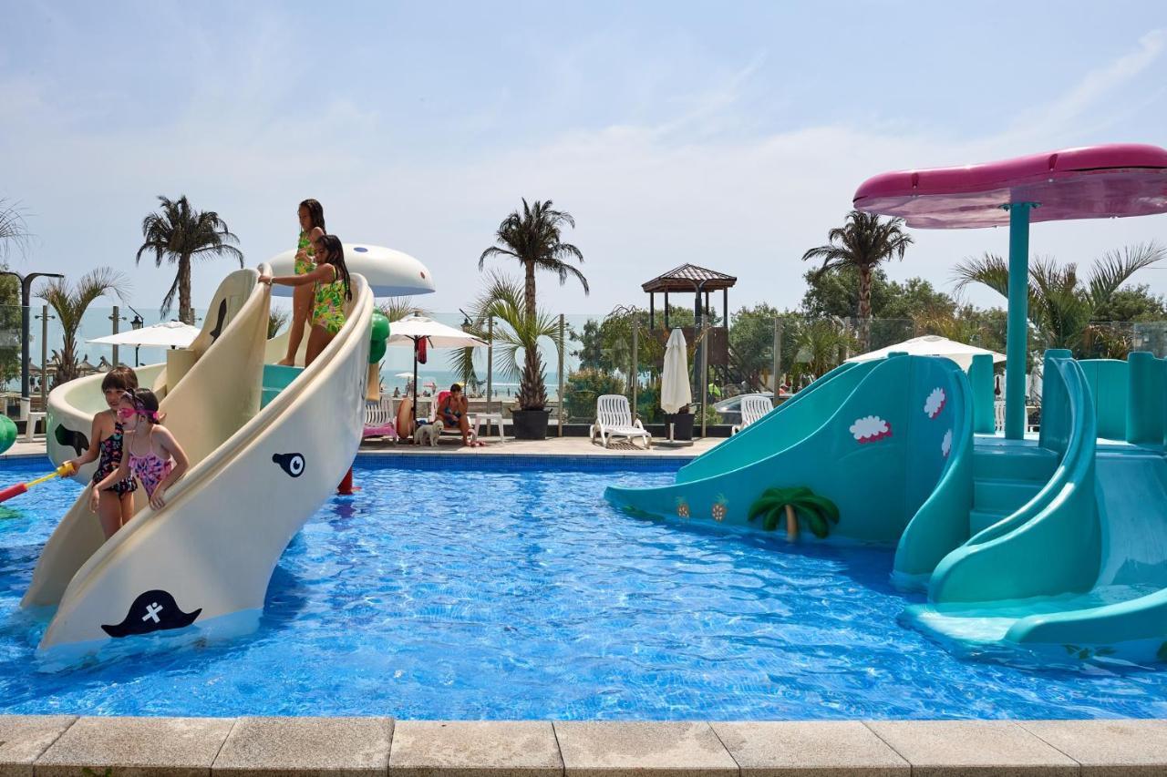 Fancy Apartment In Spa N Pool Beach Resort Mamaia Exteriör bild